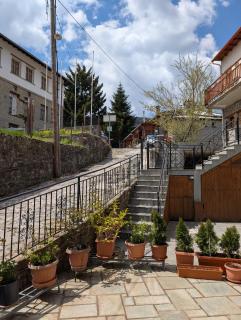 MetsoVillas Traditional Suite 3 - Στην Καρδιά του Μετσόβου - 1
