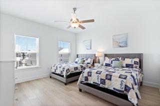 Sandy Cheeks Pet Friendly - 3