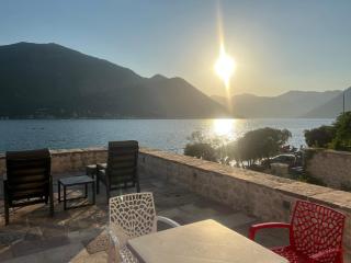 Waterfront villa with fantastic view - 6