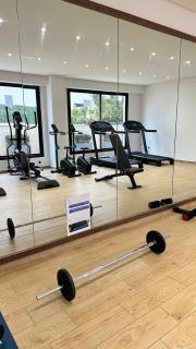 Lovely Apartment With Pool & Gym - 7
