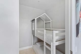 4102-409 Large 3BR Condo with Bonus Room at Resort - 1