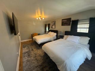 2 Full Beds and Desk 15 min to EWR - 8