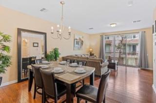 5064-85 Elegant 3BR Condo with Balcony-Vista Cay - 9