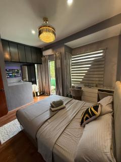 Modern 3BR Gated Townhouse Near SM Mall, Gaisano Mall, Robinson Mall & Ace Hospital - 2