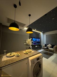 1BHK Bedroom Apartment with Free Parking In DHA - 2