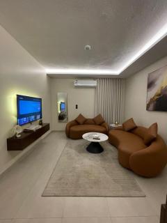 شقة فاخرة بغرفتين نوم وصالة - 3