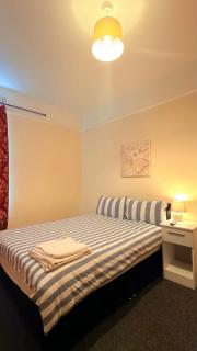 Entire First Floor Apartment - Central Plymouth - 5