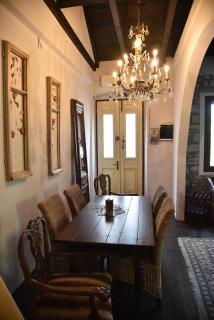 Arta Wood & Stone Traditional Villa Central Stay - 4