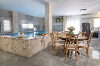 אצל ירדנה - מתחם אירוח מושלם למשפחות עם בריכה פרטית - 3