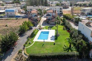 Socrates Holidays Apt 3 with Pool near the Beach - 3