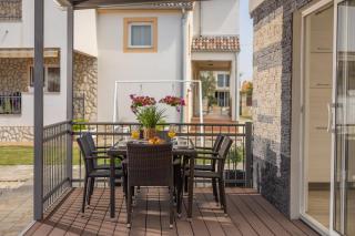 Tranquil Hideaway with Garden and Barbeque - 9