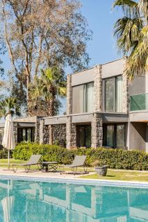 Stylish 2BR Retreat Pool Access Smart TV - 5