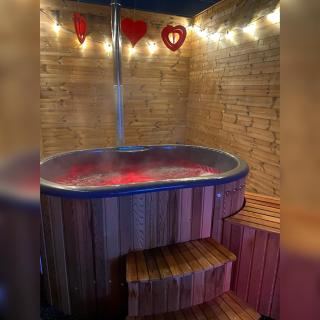 Bubbles and More Wellness Guesthouse - 5