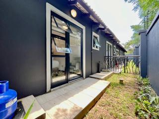 No 6 On Cladon # Jadde Apartments - Chartwell - 1