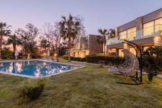 Stylish 4BR Villa with Private Pool 50m to Beach - 6