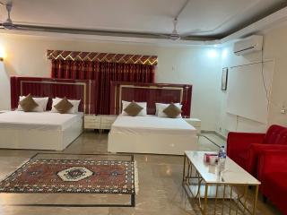 Indus Family Guest House DHA - 5