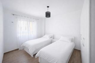 Gjuhadol City Center Apartment - 1