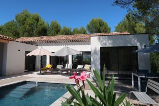 Villa design Mazanel, piscine, vue Mont Ventoux et plaine, climatisation - 0