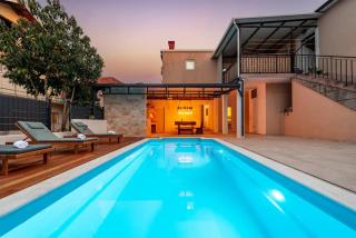 Apartman Relax s bazenom i vanjskim kominom - Zadar - 1