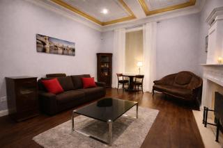 The Old Town Luxury Hideaway Apartment AC - 9