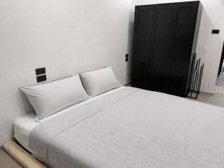 Luxury 4BR Game Room Near BTS Asok Nana - 9