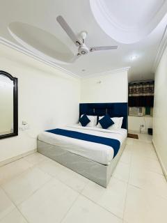 Hotel RS International Just Near New Delhi Railway Station And Connaught Place - 7