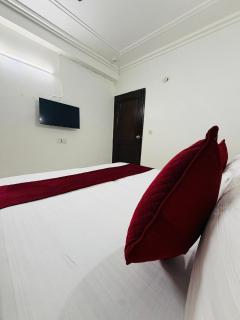 Hotel RS International Just Near New Delhi Railway Station And Connaught Place - 4