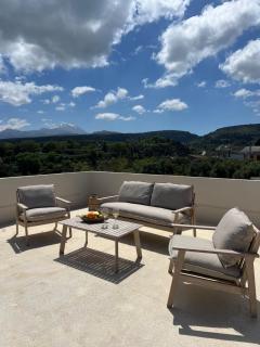 Amnatia House - Mountain View Terrace & Outdoor BBQ - 3