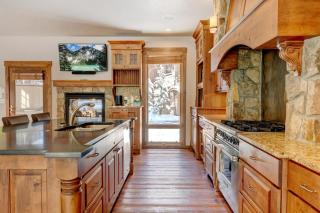 Ski In Out Villa 456 I Private Hot Tub I Great Views - 1