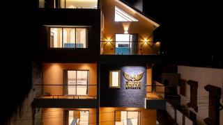 46 Elite Enclave - 1