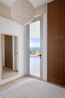 Beautiful Seaview Apt - 3 min Walk to Beach - 1