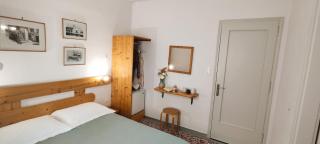 Folia Naxos room 6 - 4