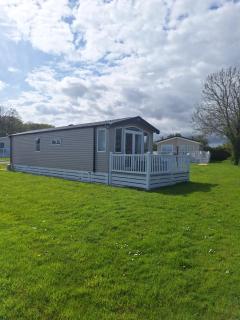 2 bed holiday home with scenic views - 8