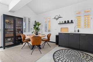 Blue Lagoon with a lovely private pool and views over the lagoon - 3