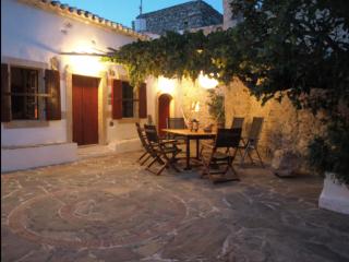 Trifillianika Traditional House - 4