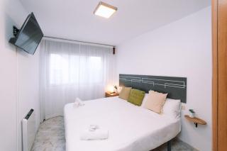 Confort en Arzúa Centro, Apt 3 by CABANA Rentals - 5