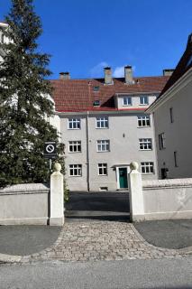 Central apartment within walking distance of everything - 8