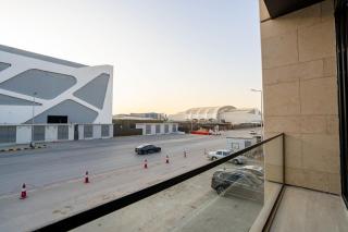 AmaraBlvd 1BR Balcony with Blvd View 204 - 6