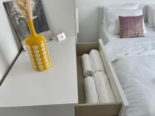 Zoe Urban Escape - 2 Metro Stops to Old Town - 1