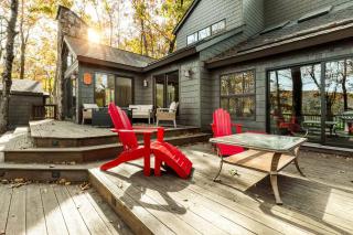 7th Hole Chalet - Summer Getaway w Hot Tub, Sauna - 6