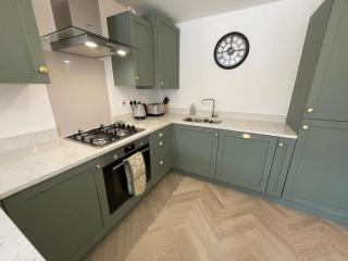 Long Stay, 3BR Home, Stratford - 8