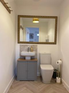 Long Stay, 3BR Home, Stratford - 3