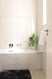 Modern, Cozy Serene 1BR Apartment - 5