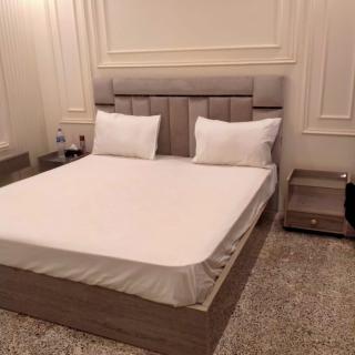 SkyLit Guest House - 8