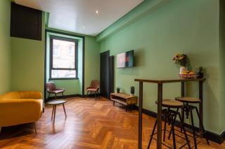 Edinburgh Centre - Holyrood Apartment - 8