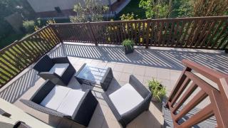 Luxuriös modernisiertes Ferienhaus in See- und Stadtnähe - 2