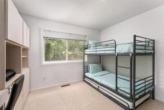 Hamptons Retreat in Quogue with Pool & Tennis - 90min from NYC - 2