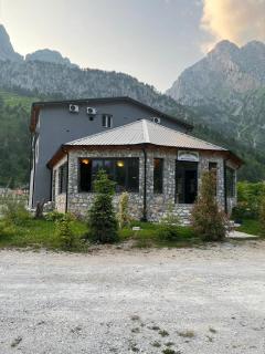 Bujtina Center Park Valbona - 0