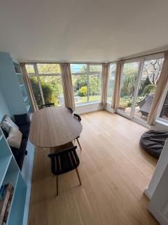 Rock House 4 Bed 3 Bedroom SKY Oundle Peterborough - 5