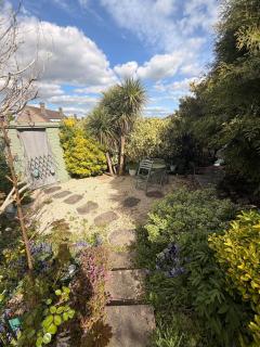 Rock House 4 Bed 3 Bedroom SKY Oundle Peterborough - 2